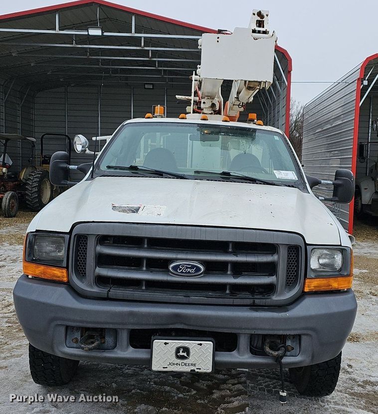 image for item DR5990 2000 Ford F550 Super Duty XL bucket truck