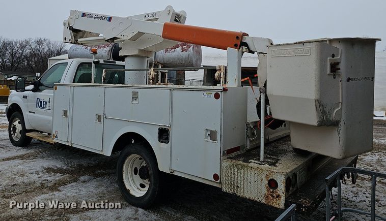 image for item DR5990 2000 Ford F550 Super Duty XL bucket truck