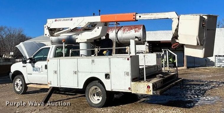 image for item DR5990 2000 Ford F550 Super Duty XL bucket truck
