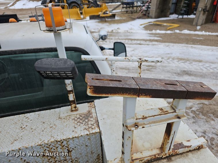 image for item DR5990 2000 Ford F550 Super Duty XL bucket truck