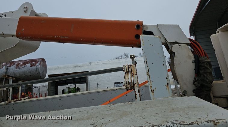 image for item DR5990 2000 Ford F550 Super Duty XL bucket truck