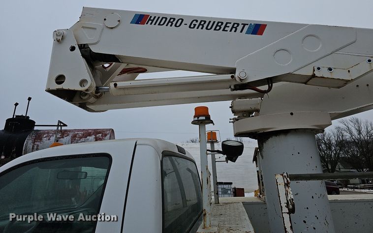 image for item DR5990 2000 Ford F550 Super Duty XL bucket truck