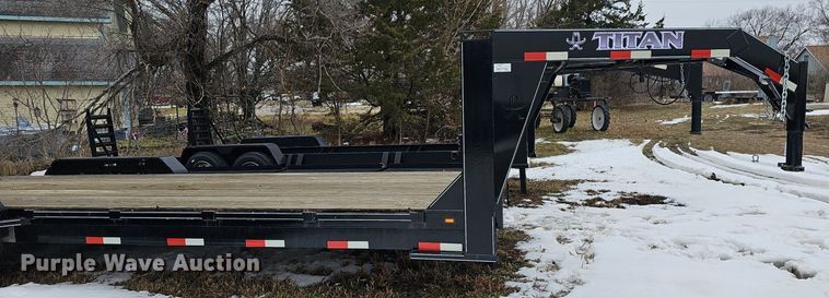 image for item DR5996 2017 Titan HU6488 equipment trailer