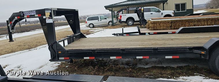 image for item DR5996 2017 Titan HU6488 equipment trailer