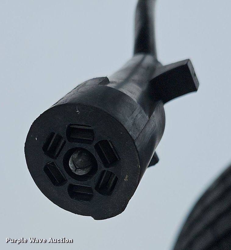 image for item DR5996 2017 Titan HU6488 equipment trailer