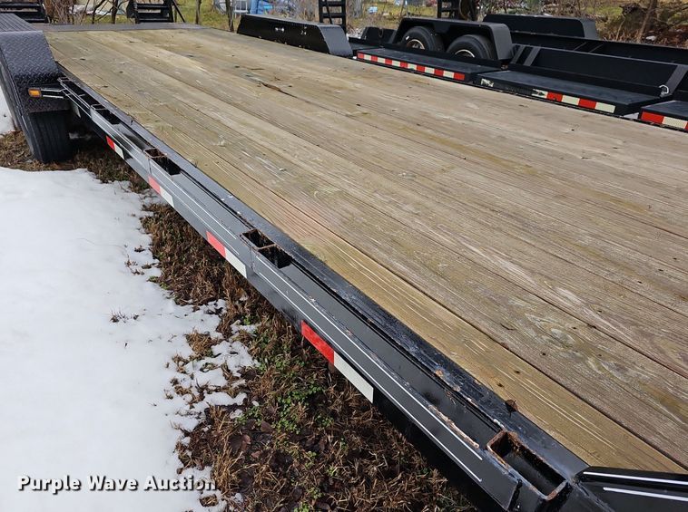 image for item DR5996 2017 Titan HU6488 equipment trailer