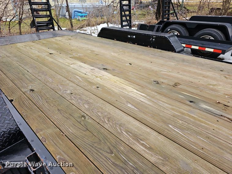 image for item DR5996 2017 Titan HU6488 equipment trailer