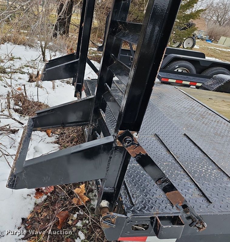 image for item DR5996 2017 Titan HU6488 equipment trailer