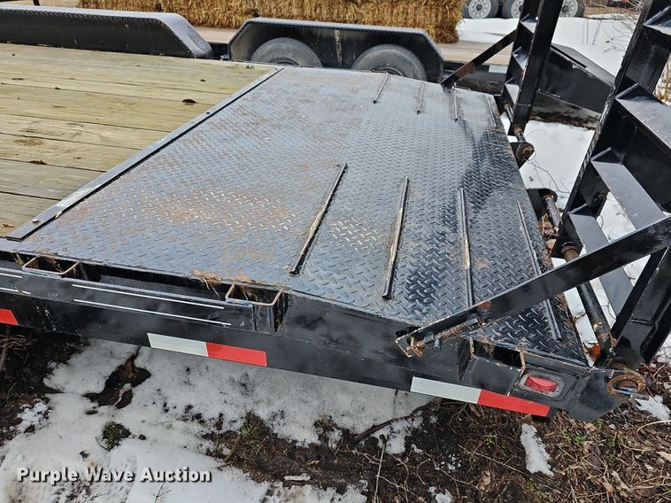 image for item DR5996 2017 Titan HU6488 equipment trailer