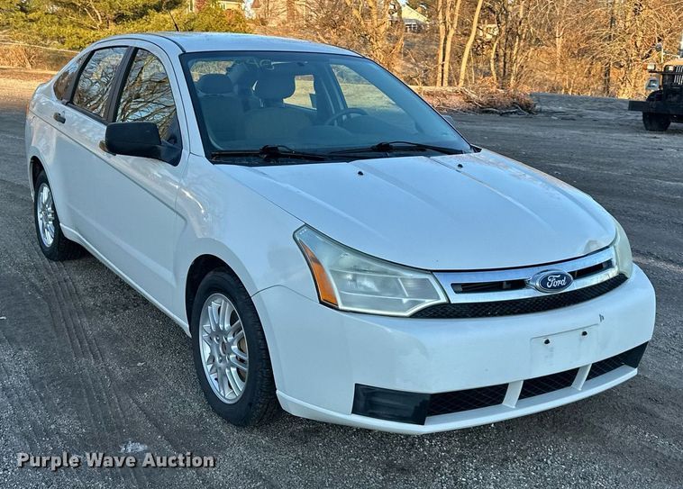 image for item DW2953 2010 Ford Focus 