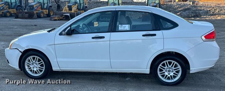 image for item DW2953 2010 Ford Focus 