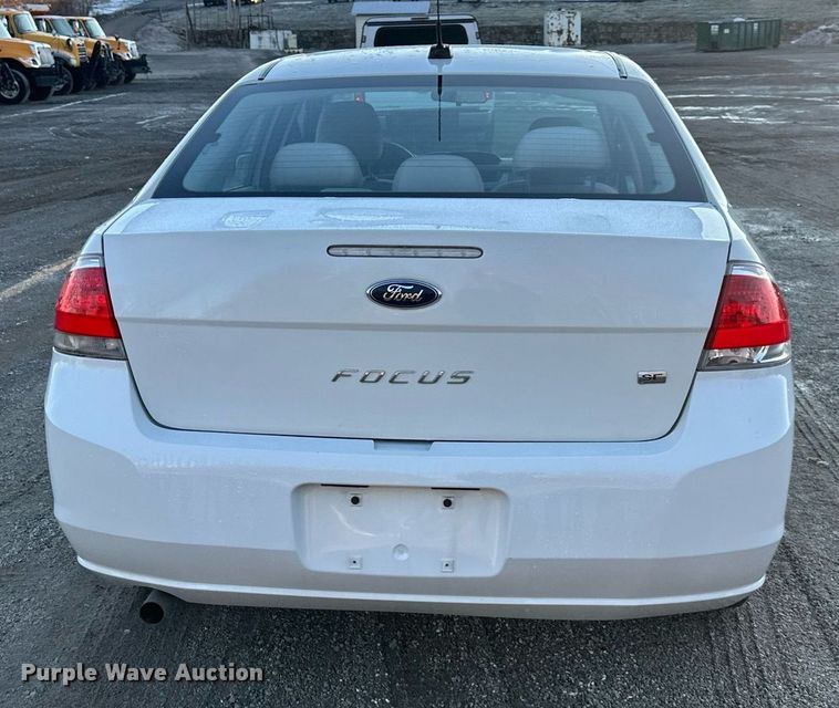 image for item DW2953 2010 Ford Focus 