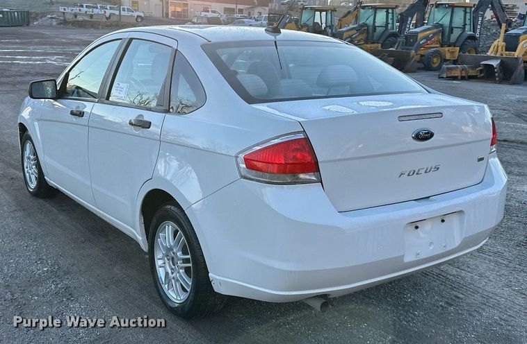 image for item DW2953 2010 Ford Focus 