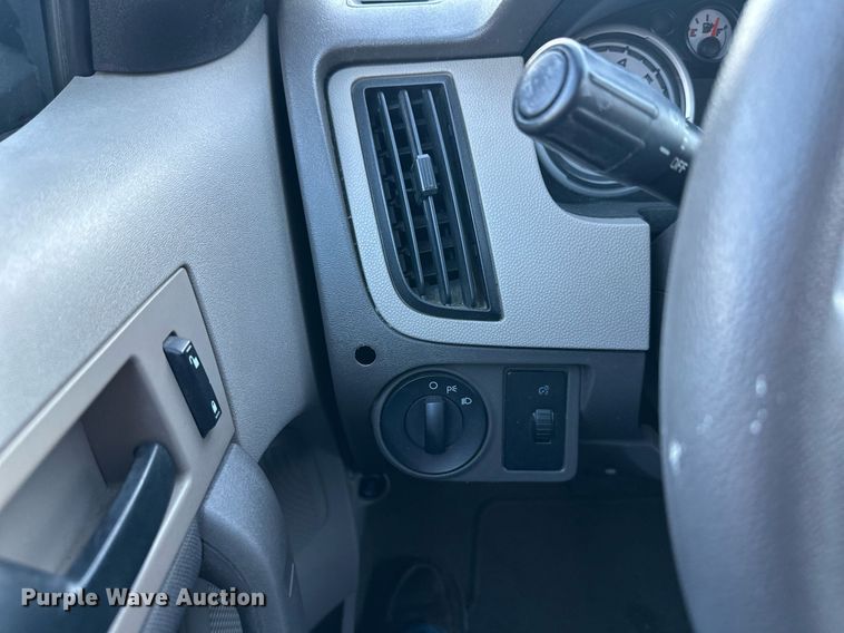 image for item DW2953 2010 Ford Focus 