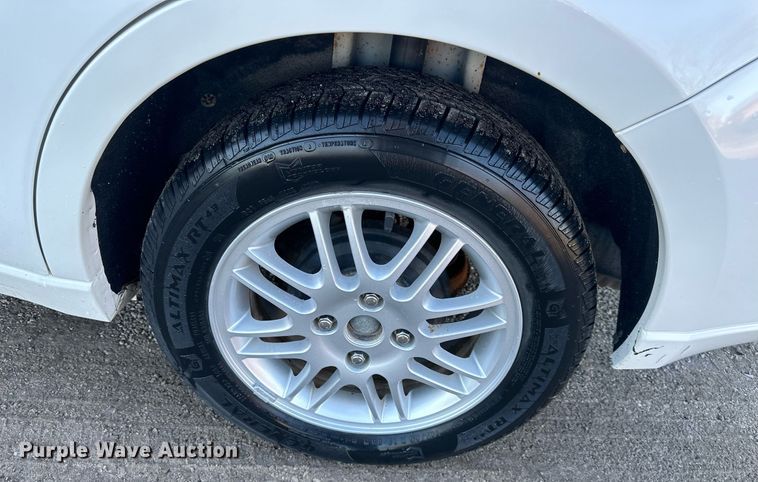 image for item DW2953 2010 Ford Focus 