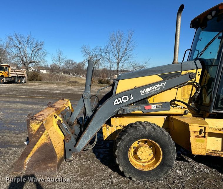 image for item DW2961 2008 John Deere 410J backhoe