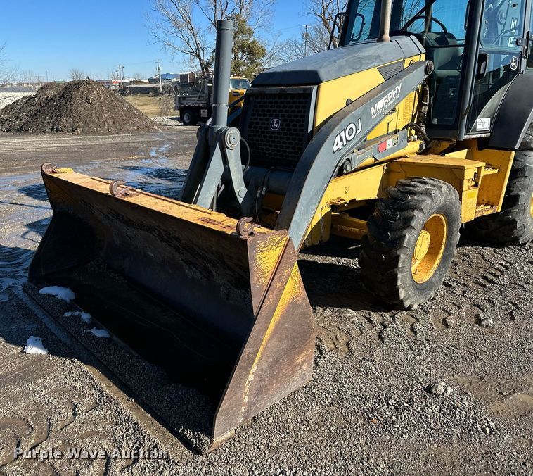 image for item DW2961 2008 John Deere 410J backhoe