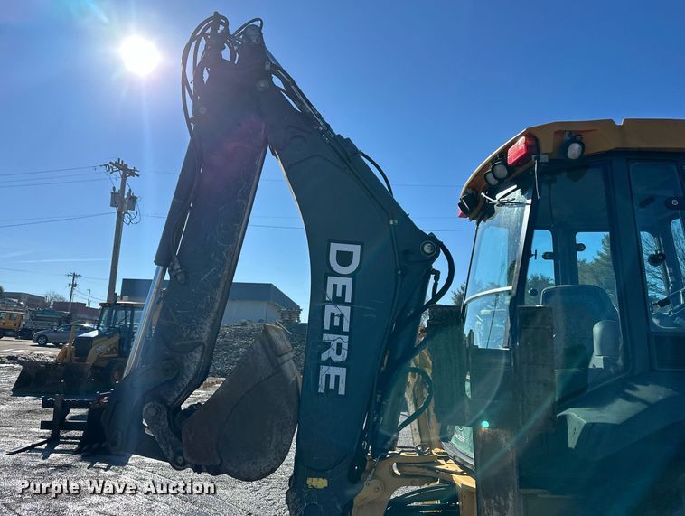 image for item DW2961 2008 John Deere 410J backhoe