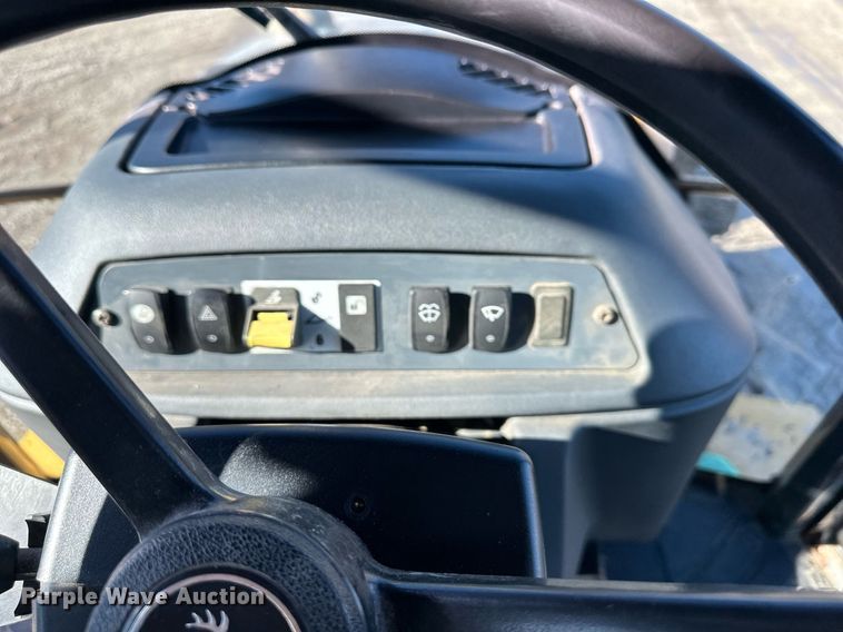 image for item DW2961 2008 John Deere 410J backhoe