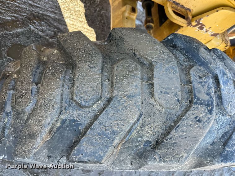 image for item DW2961 2008 John Deere 410J backhoe