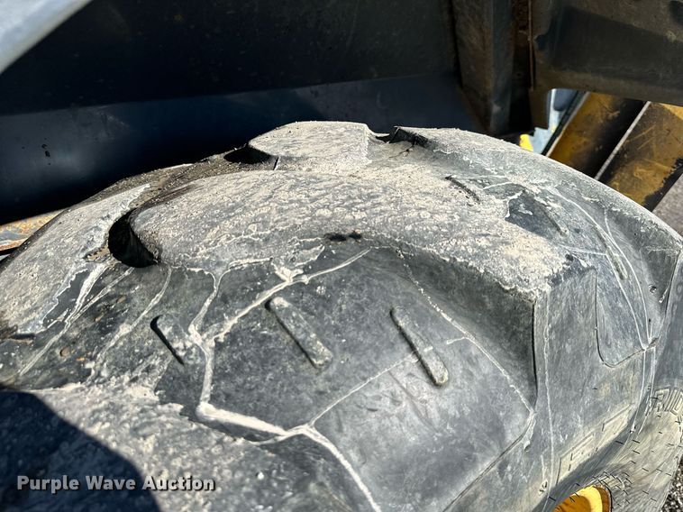 image for item DW2961 2008 John Deere 410J backhoe