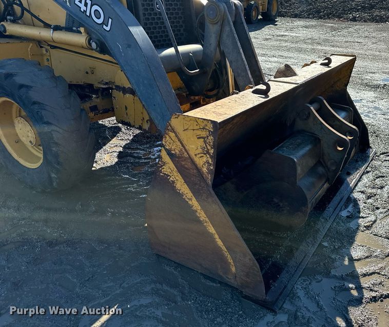 image for item DW2962 2010 John Deere 410J backhoe