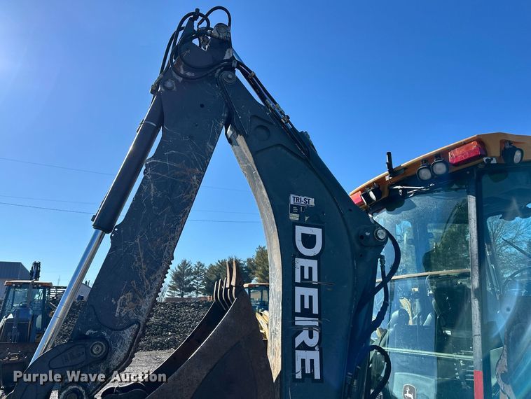 image for item DW2962 2010 John Deere 410J backhoe