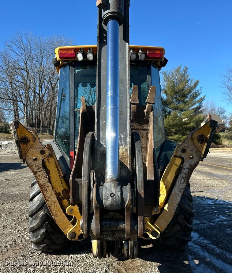 image for item DW2962 2010 John Deere 410J backhoe