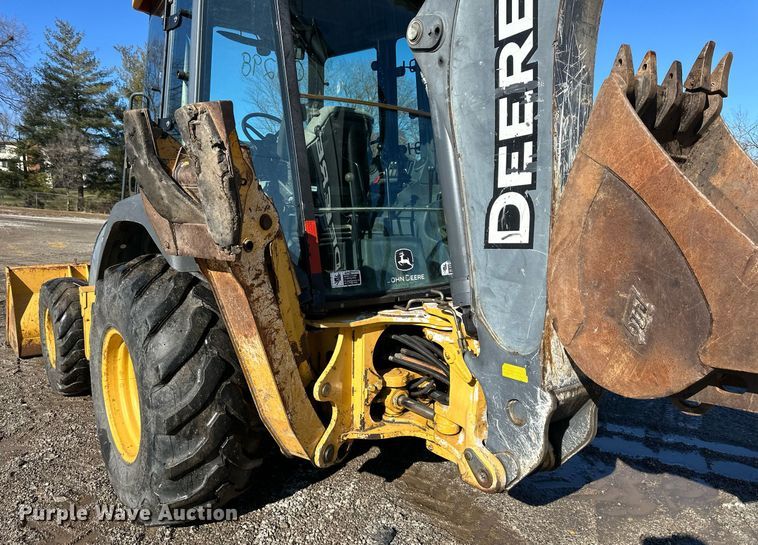 image for item DW2962 2010 John Deere 410J backhoe