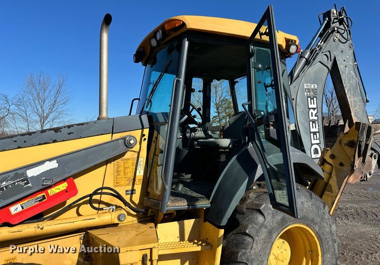 image for item DW2962 2010 John Deere 410J backhoe