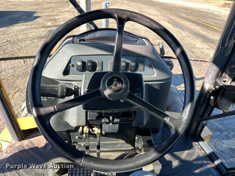 image for item DW2962 2010 John Deere 410J backhoe