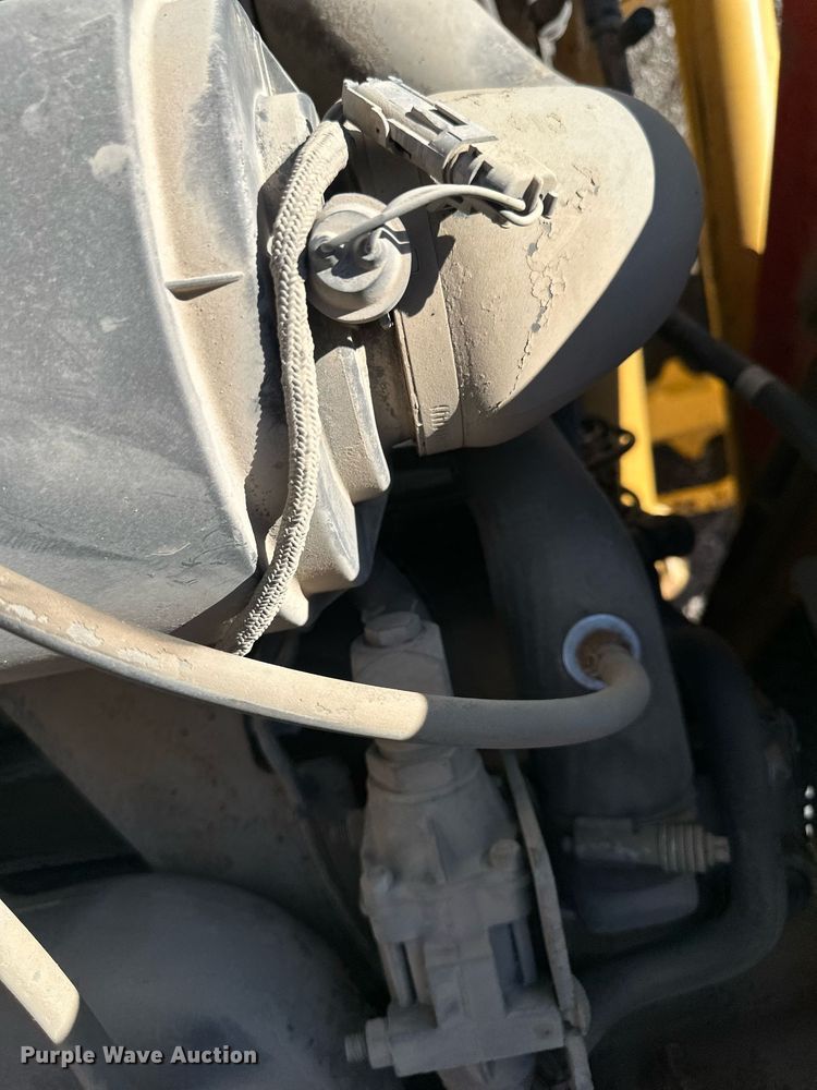 image for item DW2962 2010 John Deere 410J backhoe