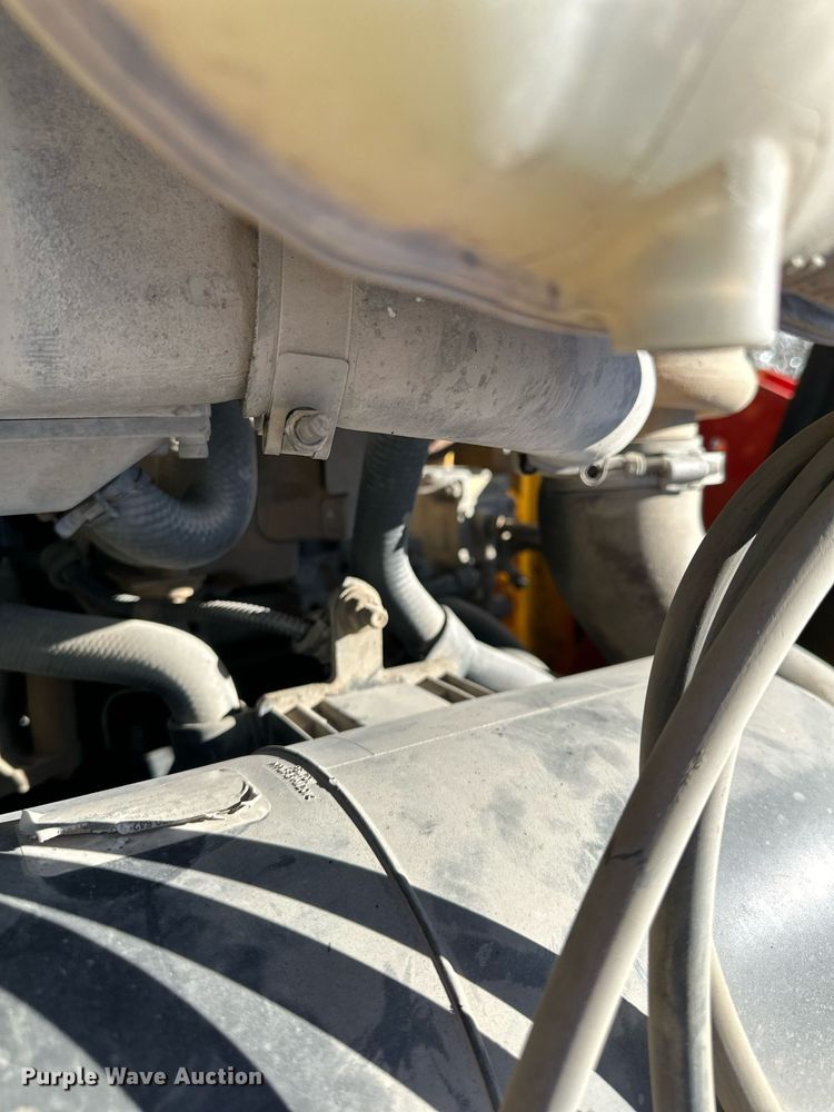 image for item DW2962 2010 John Deere 410J backhoe