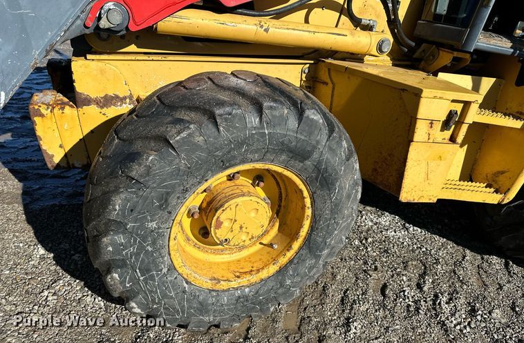 image for item DW2962 2010 John Deere 410J backhoe