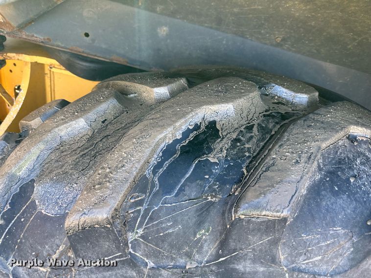 image for item DW2962 2010 John Deere 410J backhoe