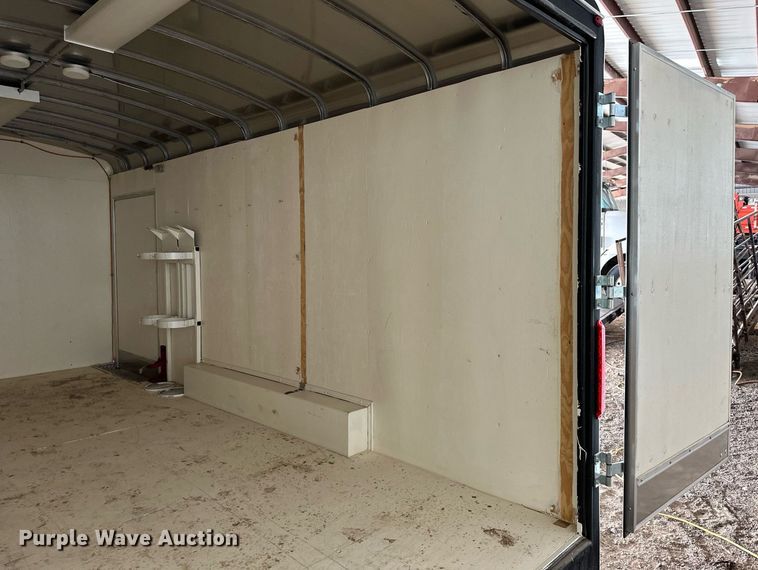 image for item EK9930 2003 H&H enclosed cargo trailer