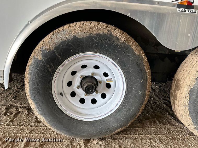 image for item EK9930 2003 H&H enclosed cargo trailer