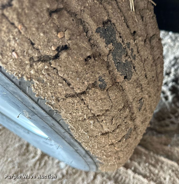 image for item EK9930 2003 H&H enclosed cargo trailer