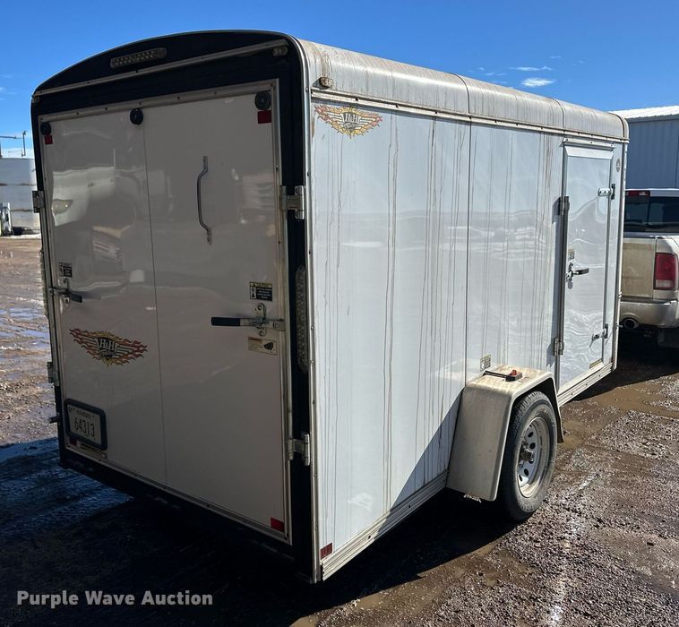 image for item EK9931 2004 H&H enclosed cargo trailer