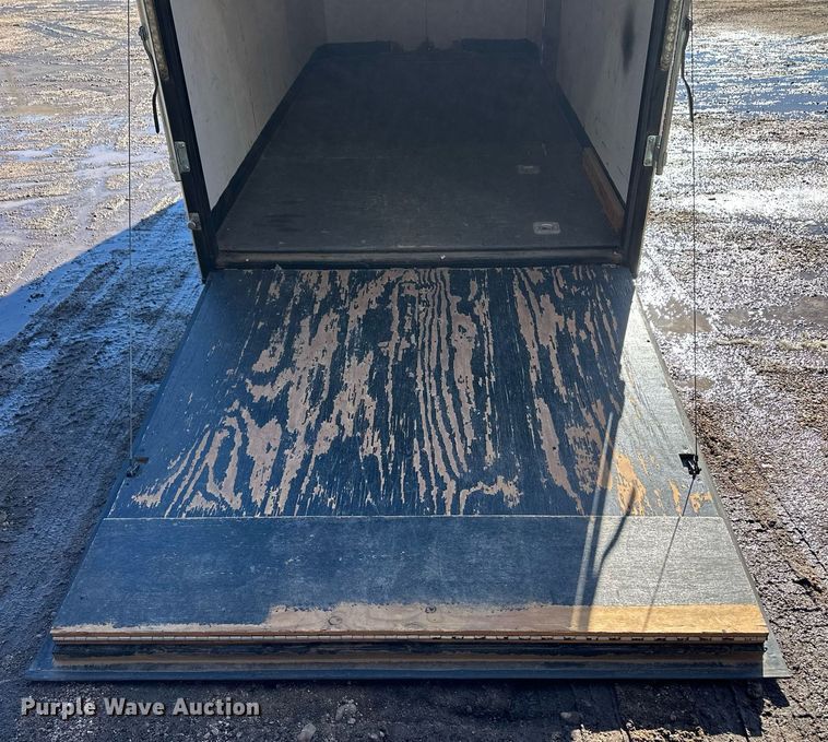 image for item EK9931 2004 H&H enclosed cargo trailer