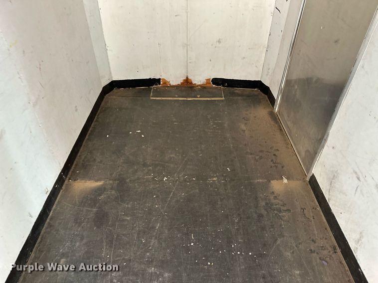 image for item EK9931 2004 H&H enclosed cargo trailer