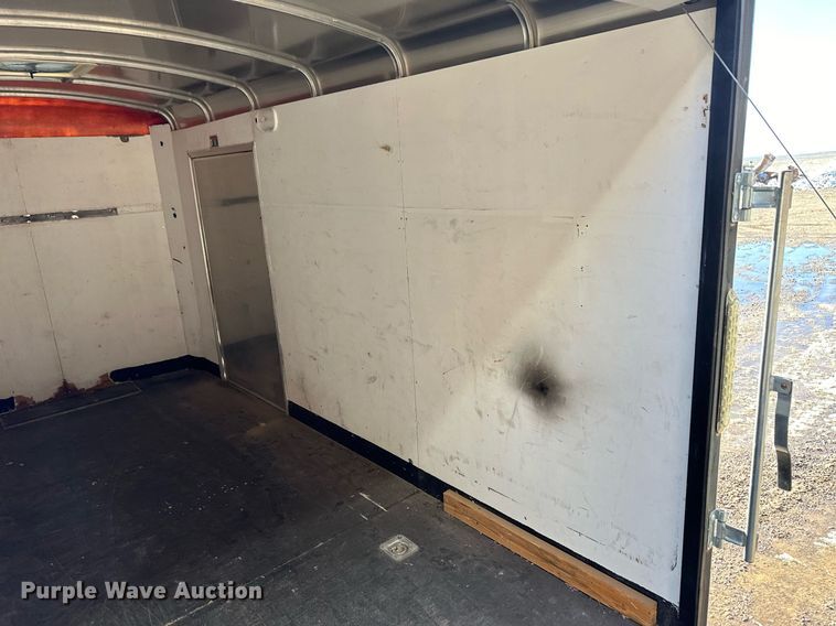 image for item EK9931 2004 H&H enclosed cargo trailer