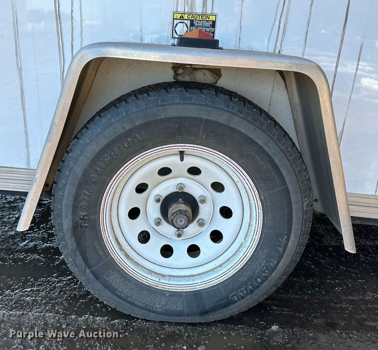 image for item EK9931 2004 H&H enclosed cargo trailer