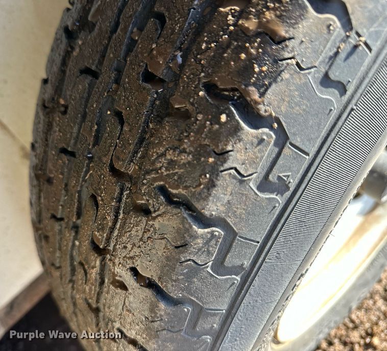 image for item EK9931 2004 H&H enclosed cargo trailer