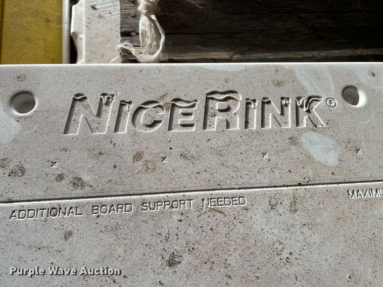 image for item HF9998 NiceRink portable ice rink