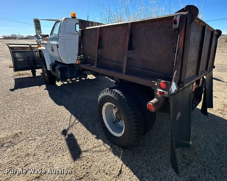 image for item JT9166 1980 Chevrolet dump truck