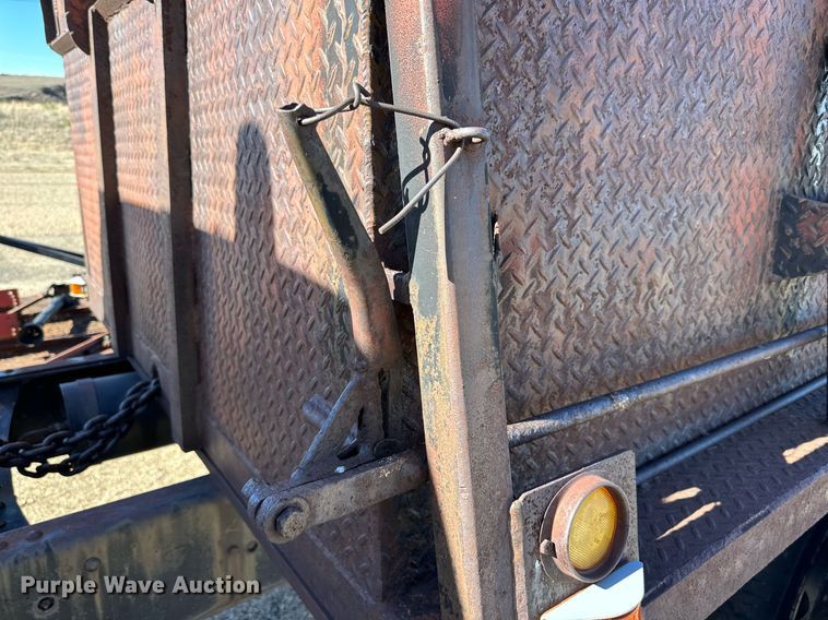 image for item JT9166 1980 Chevrolet dump truck