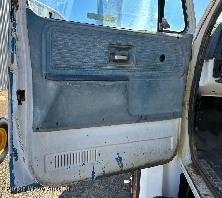 image for item JT9166 1980 Chevrolet dump truck