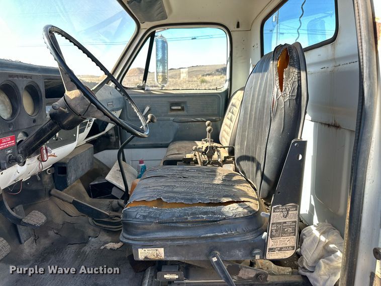 image for item JT9166 1980 Chevrolet dump truck