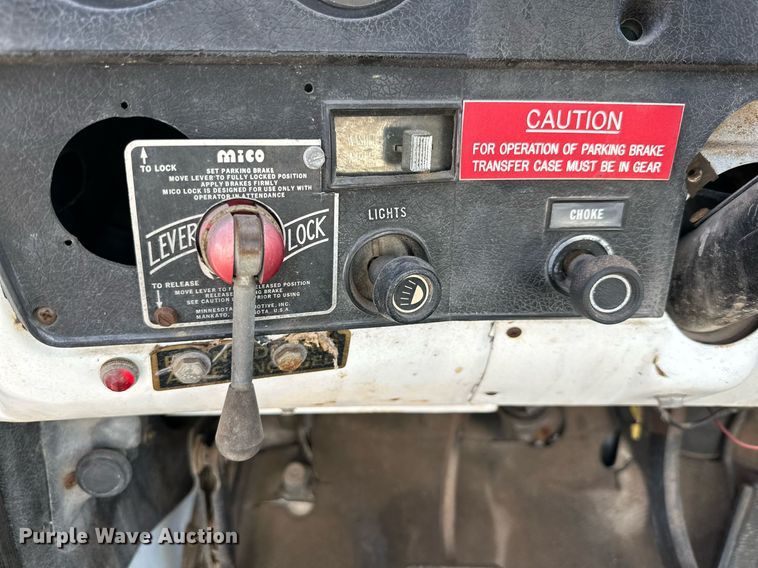 image for item JT9166 1980 Chevrolet dump truck